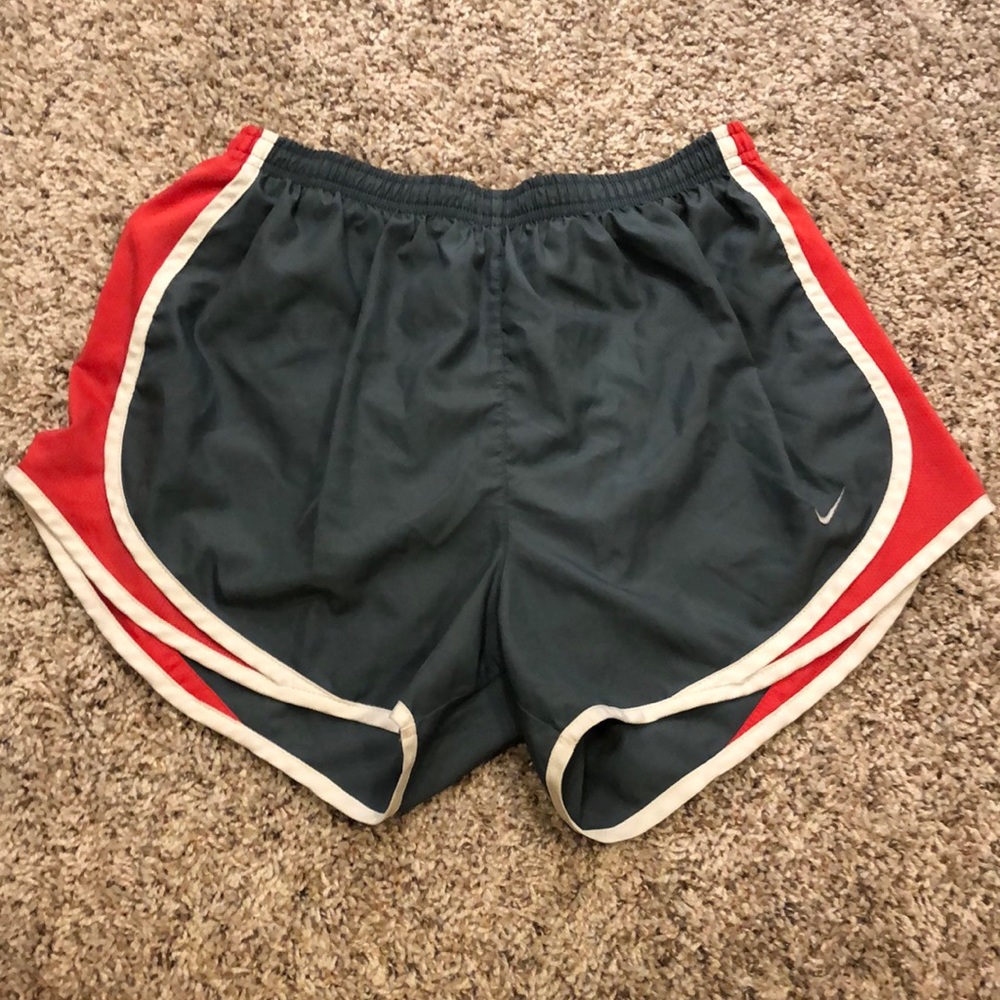 Nike - Tempo Shorts